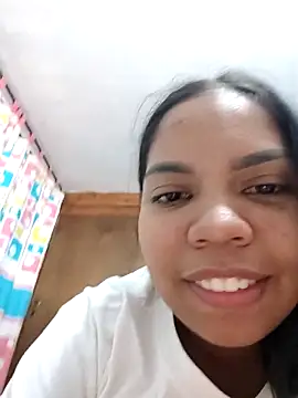 Snapshot of CloeeHills_ chatting on 10/17/25, 06:21 CloeeHills online show from 10/17/25, 06:21