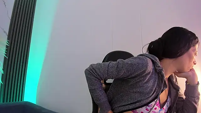 Snapshot of ShaunaDream chatting on 03/12/26, 05:24 ShaunaDream online show from 03/12/26, 05:24