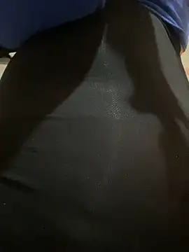 Snapshot of Cuckold-masters-dog chatting on 10/25/25, 01:18 Cuckold-masters-dog online show from 10/25/25, 01:18