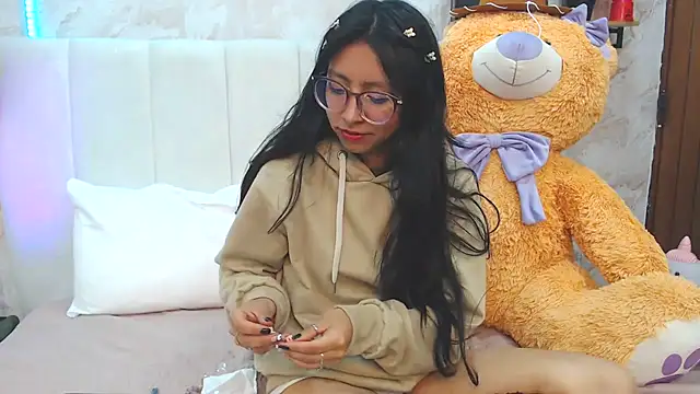 VioletxBloom online show from 10/15/25, 07:36