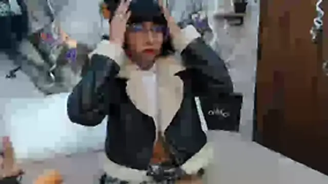 VioletxBloom online show from 10/19/25, 05:46