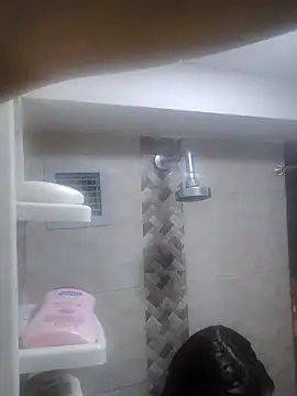 VioletxBloom online show from 11/28/25, 04:53