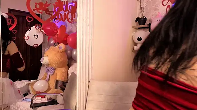 Snapshot of VioletxBloom chatting on 02/14/26, 07:43 VioletxBloom online show from 02/14/26, 07:43