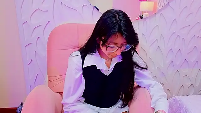 Snapshot of VioletxBloom chatting on 02/25/26, 07:45 VioletxBloom online show from 02/25/26, 07:45