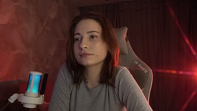 Snapshot of LumeNova chatting on 02/21/26, 02:12 LumeNova online show from 02/21/26, 02:12