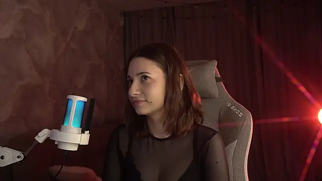 Snapshot of LumeNova chatting on 02/23/26, 02:20 LumeNova online show from 02/23/26, 02:20