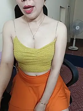 Moona heny online show from 06/29/26, 10:15