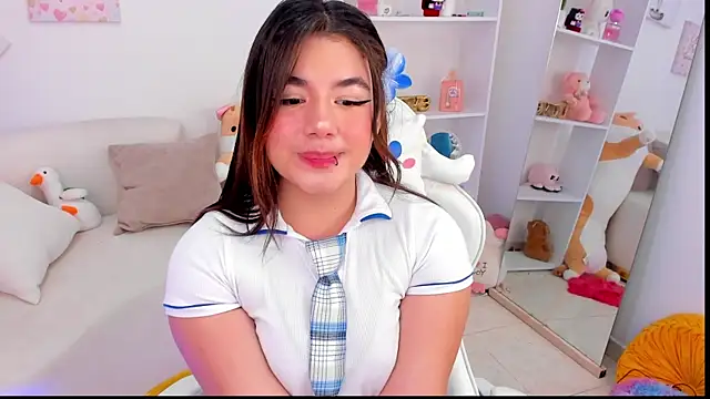 dolce antonellaa online show from 11/16/25, 12:49