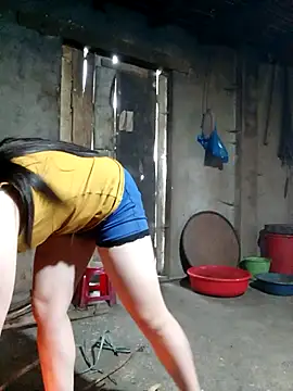 quynhkoolbae online show from 11/12/25, 04:24