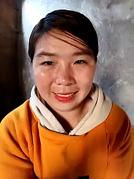 quynhkoolbae online show from 12/21/25, 01:35