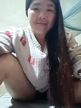 quynhkoolbae online show from 04/25/26, 01:08