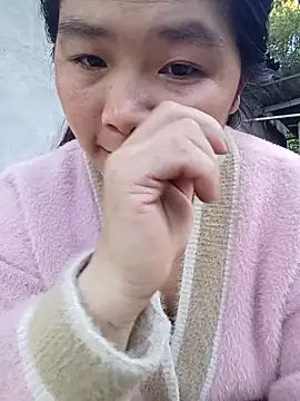 quynhkoolbae online show from 05/14/26, 12:28