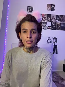 Snapshot of bellamy_095 chatting on 03/15/26, 11:22 bellamy 095 online show from 03/15/26, 11:22