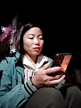 Annaacutee online show from 11/19/25, 10:32