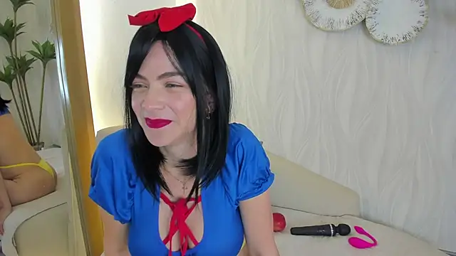 Velora   online show from 09/30/25, 04:06