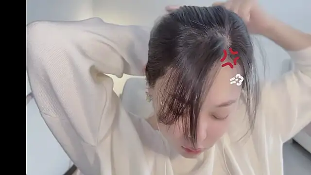 Maymay  online show from 11/22/25, 11:15