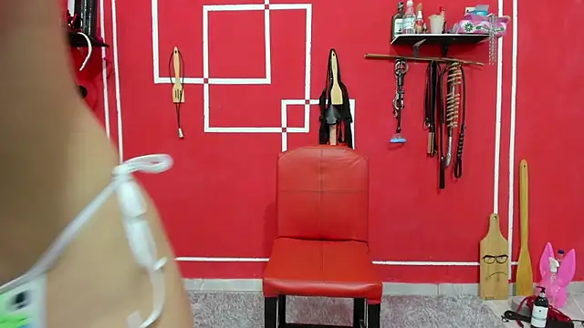 Snapshot of BDSM_Playroom_Tania chatting on 03/11/26, 08:37 BDSM Playroom Tania online show from 03/11/26, 08:37