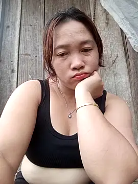 miumiu 00 online show from 10/14/25, 02:23