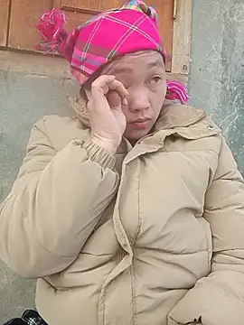 miumiu 00 online show from 02/27/26, 02:22