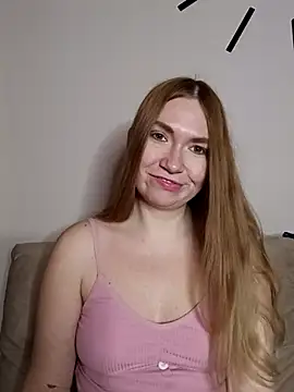 Snapshot of KisaVixen chatting on 05/05/26, 03:20 KisaVixen online show from 05/05/26, 03:20