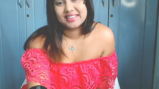 Indian GlowingMiax online show from 09/22/25, 10:28