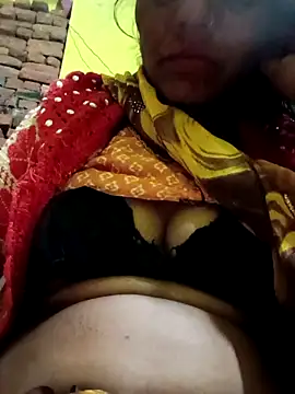 Snapshot of Rubi12A chatting on 12/17/25, 12:05 Rubi12A online show from 12/17/25, 12:05