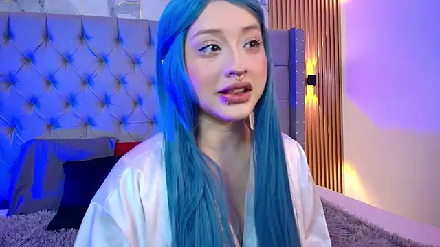 Suxan White  online show from 03/11/26, 12:33