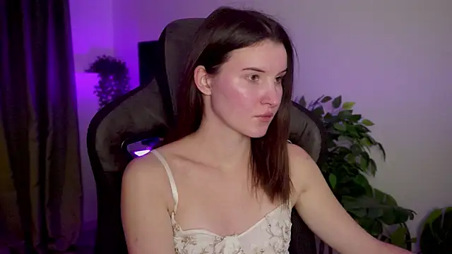 AgataWillis online show from 10/03/25, 11:29