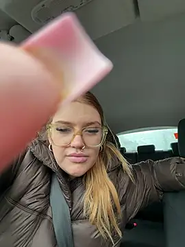 Snapshot of MysteriousMylaX chatting on 02/05/26, 02:33 MysteriousMylaX online show from 02/05/26, 02:33