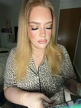 Snapshot of MysteriousMylaX chatting on 03/24/26, 04:23 MysteriousMylaX online show from 03/24/26, 04:23