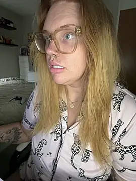 Snapshot of MysteriousMylaX chatting on 03/25/26, 02:45 MysteriousMylaX online show from 03/25/26, 02:45