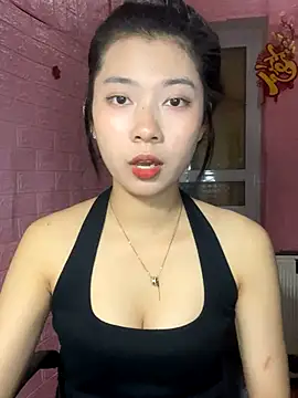 Snapshot of Phthao chatting on 09/24/25, 03:37 Phthao online show from 09/24/25, 03:37