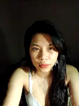 Snapshot of Katanh chatting on 04/21/26, 11:49 Katanh online show from 04/21/26, 11:49