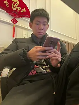 Snapshot of linh21107 chatting on 04/17/26, 02:31 linh21107 online show from 04/17/26, 02:31