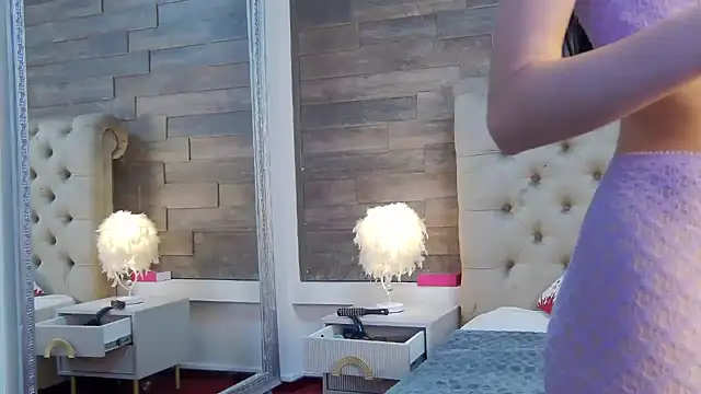 CarolinaBlair online show from 12/22/25, 07:27