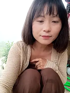 Snapshot of linda_bae00 chatting on 05/10/26, 12:05 linda bae00 online show from 05/10/26, 12:05