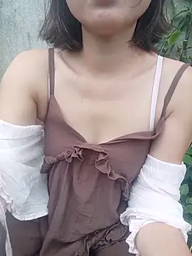Snapshot of linda_bae00 chatting on 06/11/26, 12:32 linda bae00 online show from 06/11/26, 12:32