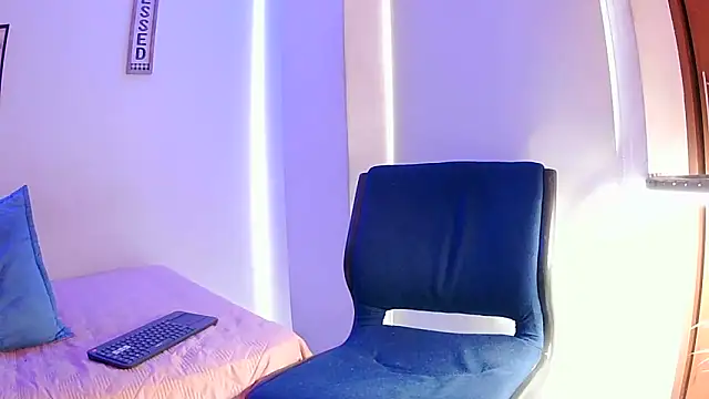 Snapshot of __abrill__ chatting on 09/09/25, 10:09 abrill online show from 09/09/25, 10:09