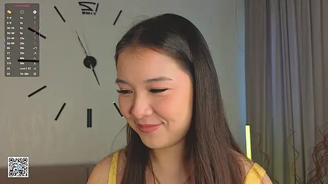 AlberthaEscue online show from 09/17/25, 04:14