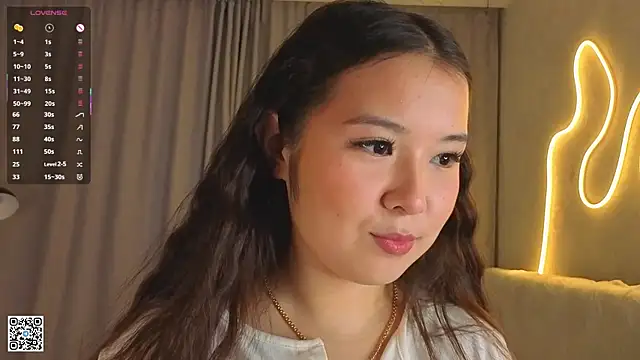 AlberthaEscue online show from 09/27/25, 04:17