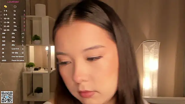 AlberthaEscue online show from 11/16/25, 04:07