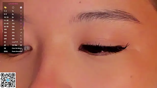 AlberthaEscue online show from 11/29/25, 04:15