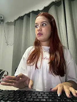 Snapshot of olivia_jass chatting on 04/20/26, 02:09 olivia jass online show from 04/20/26, 02:09