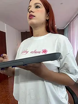 Snapshot of olivia_jass chatting on 05/11/26, 04:26 olivia jass online show from 05/11/26, 04:26