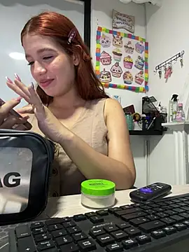 Snapshot of olivia_jass chatting on 05/15/26, 09:44 olivia jass online show from 05/15/26, 09:44