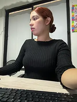 Snapshot of olivia_jass chatting on 05/21/26, 02:02 olivia jass online show from 05/21/26, 02:02