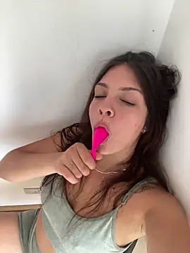 Danielaeliana online show from 02/03/26, 07:41