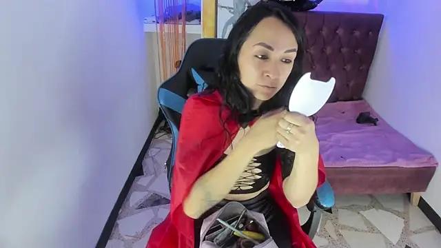 alison moon7 online show from 10/31/25, 12:39