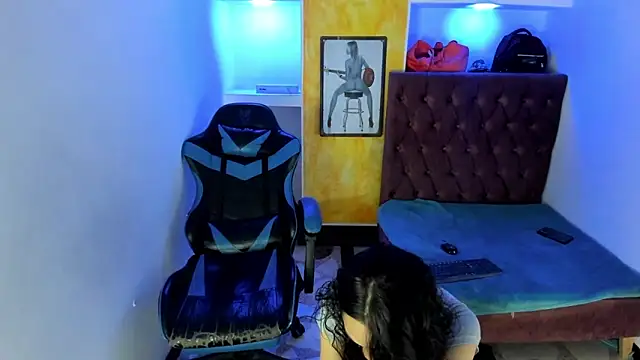 alison moon7 online show from 11/11/25, 02:06