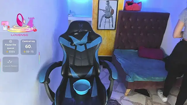 alison moon7 online show from 11/24/25, 12:27